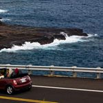 【ハワイに住もう】赤信号でも右折OKの場所も!車線以外も違う点が多い、ハワイの交通事情とは