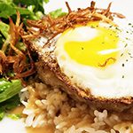 【ハワイを感じるおうちごはん】本場グレイビーソースが決め手！　ロコモコ