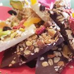 【ハワイを感じるおうちごはん】バレンタインギフトにぴったり チョコレートバーク